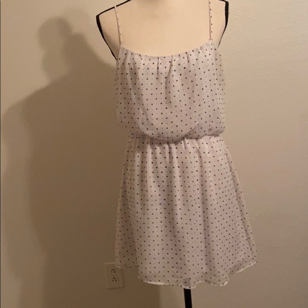 White polka dot midi dress by GUESS